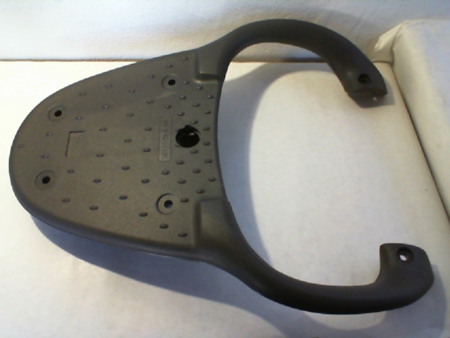 PORTAPACCHI LUNGO SCARABEO APRILIA 4T 50-100 AP8179859 ex AP8258717