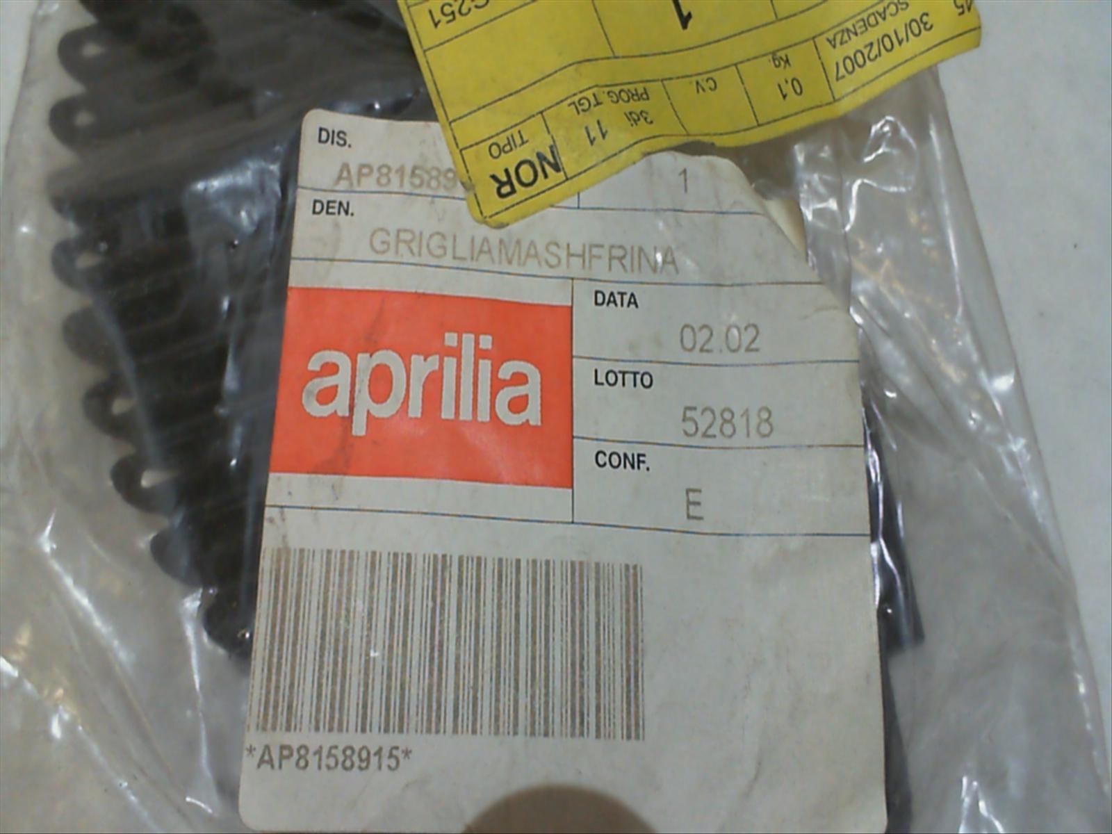 GRIGLIA MASCHERINA SCARABEO APRILIA AP8158915 - immagine 2
