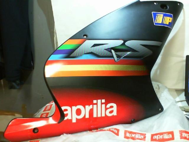 FIANCATA APRILIA RS 125 DX V.NERO DIABLO AP8168712
