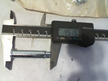 PERNO ROTAZIONE PEDANA DORSODURO APRILIA AP9100197