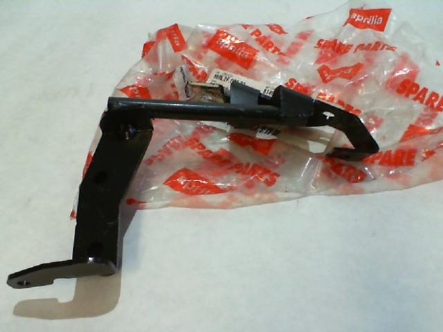 ARCHETTO SUPPORTO PARAMANI SCARABEO APRILIA AP8146615 - immagine 4