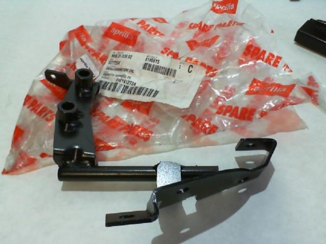 ARCHETTO SUPPORTO PARAMANI SCARABEO APRILIA AP8146615