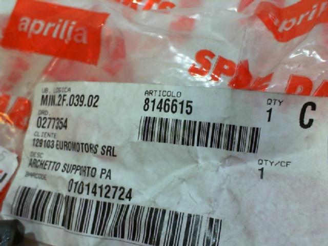 ARCHETTO SUPPORTO PARAMANI SCARABEO APRILIA AP8146615 - immagine 3