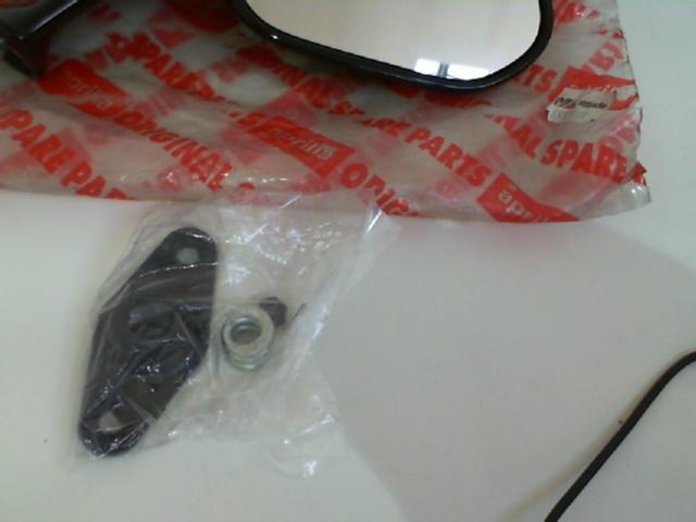 SPECCHIO RETROVISORE DX RSV 1000 APRILIA AP8102883 - immagine 3