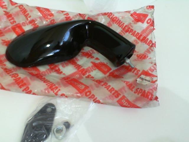 SPECCHIO RETROVISORE DX RSV 1000 APRILIA AP8102883 - immagine 4