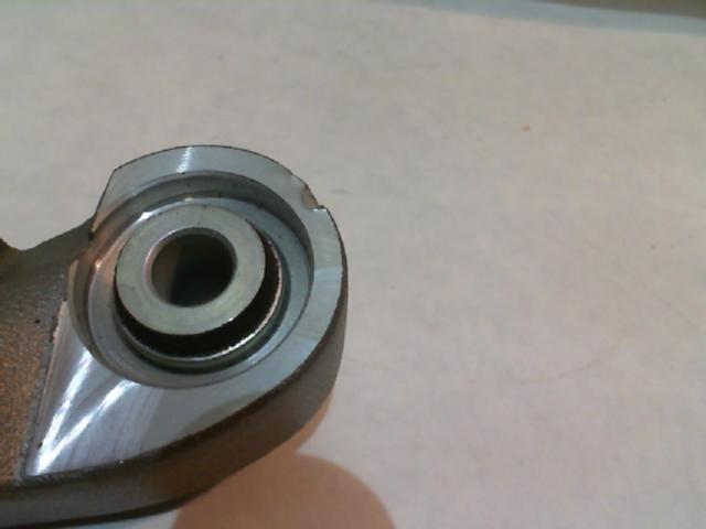 SUPPORTO PEDANA DX APRILIA SHIVER 854906 - immagine 4