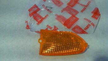 VETRO INDICATORE DIR POST DX SR APRILIA AP8212581