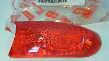 VETRO INDICATORE DIR POST DX SCARABEO APRILIA AP8224435