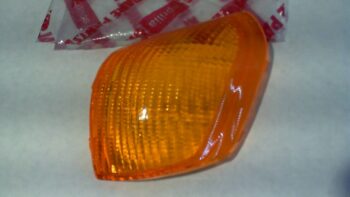 VETRO INDIC. DIREZ.POSTER.SX AMICO APRILIA AP8212443