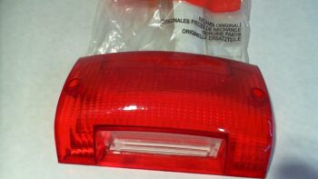 VETRO FANALE POSTERIORE AMICO APRILIA AP8212459