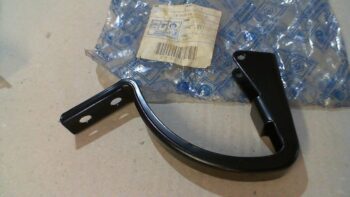 CERNIERA BAULETTO POSTERIORE HEXAGON 125-150 PIAGGIO 299077