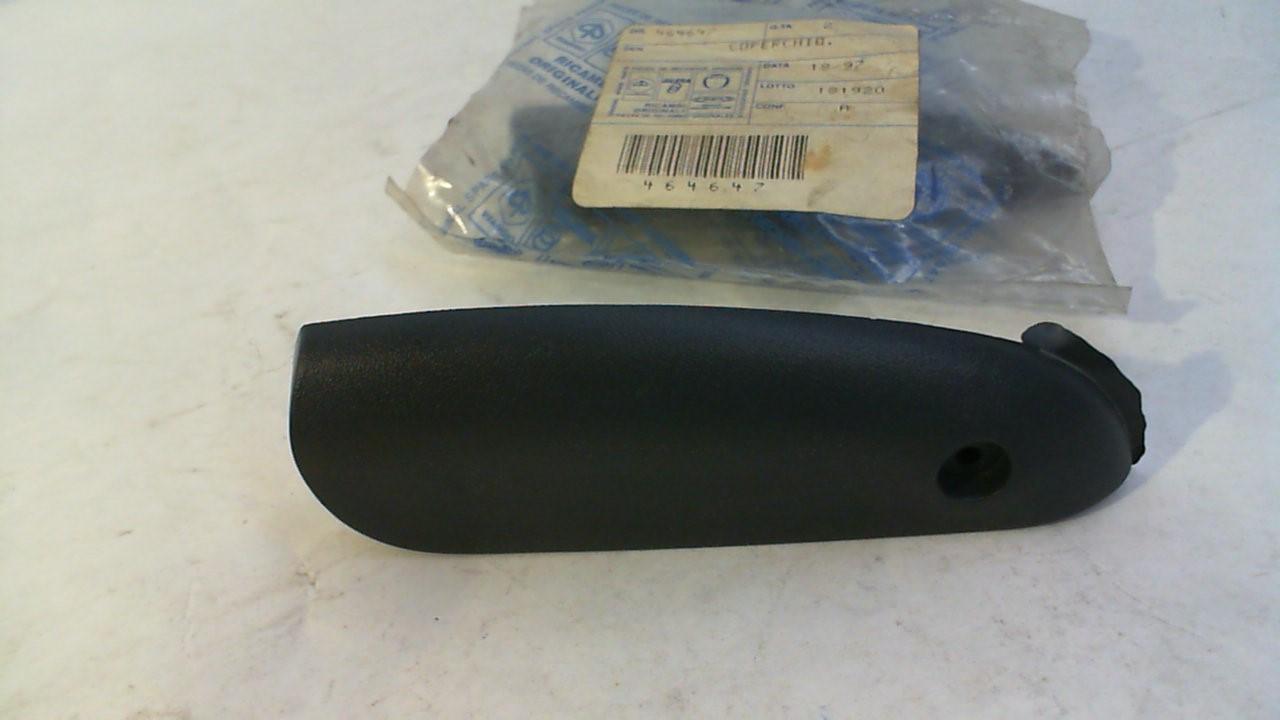 COPERCHIO DX PEDANA LIBERTY PIAGGIO 464647000D EX 464647
