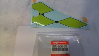 ADESIVO SUZUKI 68645-35EM0-EV4