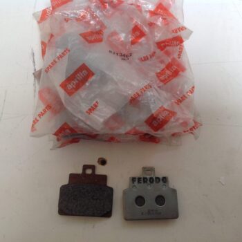 PASTIGLIE FRENO POSTERIORI SCARABEO -LEONARDO - SR APRILIA AP8213462