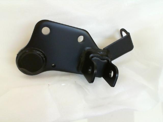 SUPPORTO POGGIAPIEDE DX GUIDA SUZUKI DL 650 - immagine 2