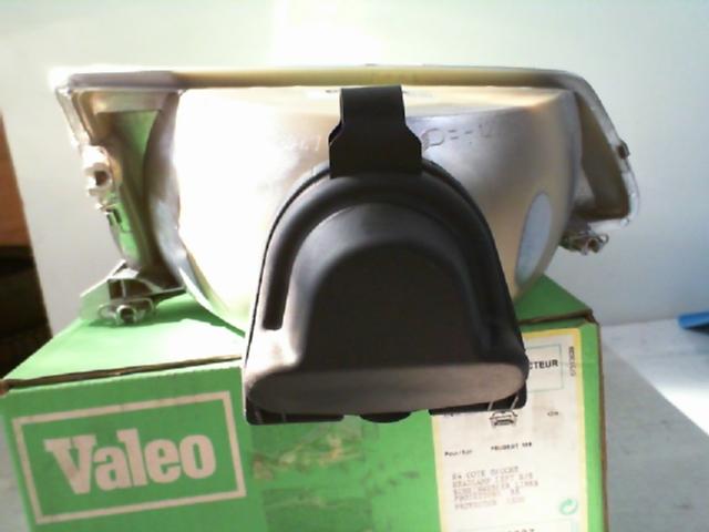 FARO ANTERIORE SX PEUGEOT 106 VALEO 084637 - immagine 2