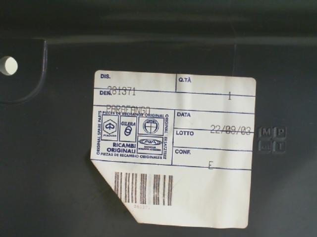 PARAFANGO POSTERIORE GRIGIO APE PIAGGIO 261371 - immagine 3