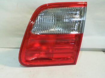 FARO POSTERIORE MERCEDES CLASSE E 210
