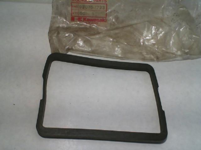 GUARNIZIONE FARO POS GPZ1000 KAWASAKI 92075-1723