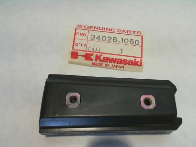 GOMMA PEDANA POSTERIORE LTD 450 VN 750 KAWASAKI 34028-1060 - immagine 2