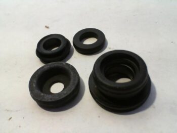 KIT REVISIONE POMPA FRENO GOMMINI APE 50 PIAGGIO 500556