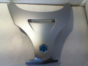 CORNICE ANTERIORE GRIGIO CHIARO SCUDO X9 PIAGGIO 575563
