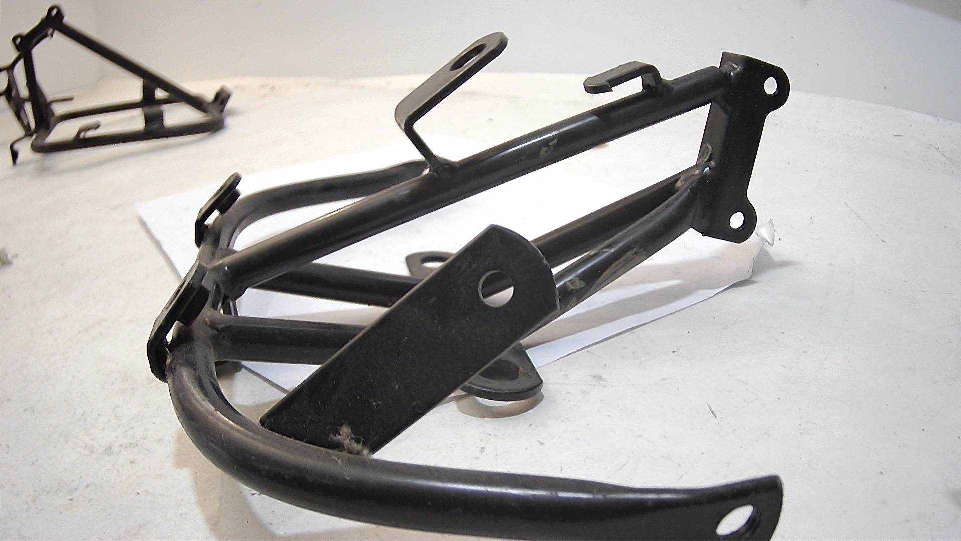 TELAIO SUPPORTO CARENA TUAREG RALLY 125 APRILIA 8135424 EX 8132695 - immagine 5
