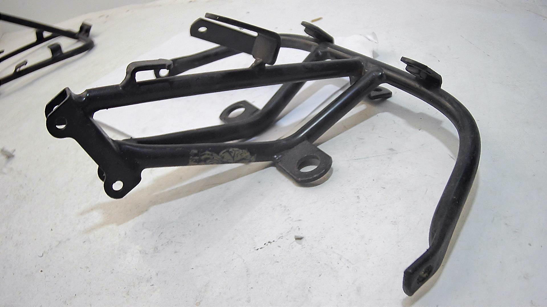 TELAIO SUPPORTO CARENA TUAREG RALLY 125 APRILIA 8135424 EX 8132695 - immagine 6