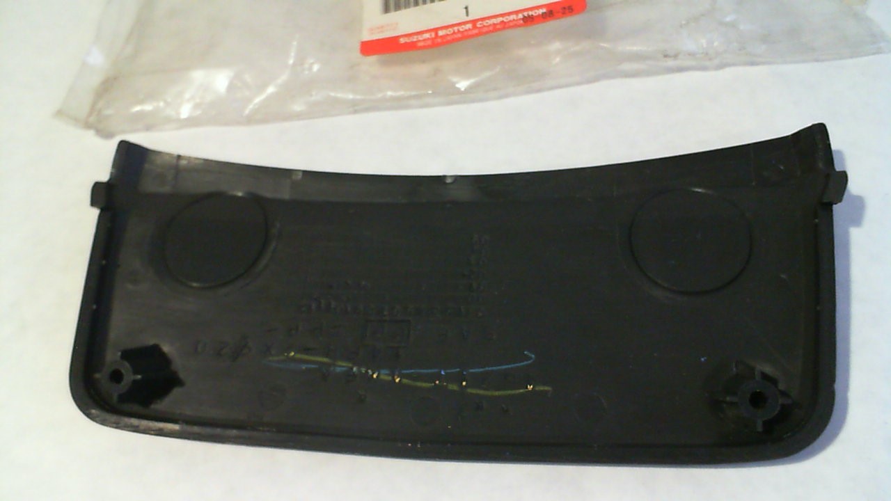 COPERCHIO SCHIENALINO PASS. BURGMAN SUZUKI 46217-14fa1-y0j - immagine 2