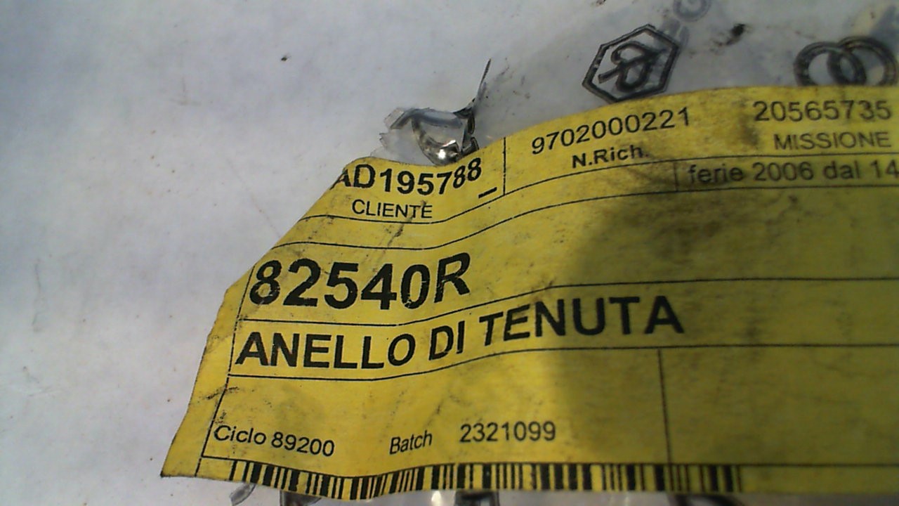 PARAOLIO LATO VOLANO 20-30-7 APRILIA MALAGUTI PIAGGIO 82898R EX 82540R - immagine 3