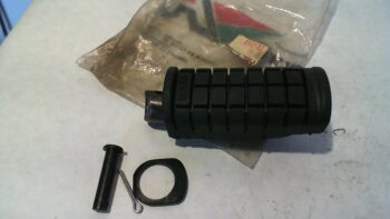PEDANA POGGIAPIEDI DESTRA TUAREG 50 WIND APRILIA 8132582