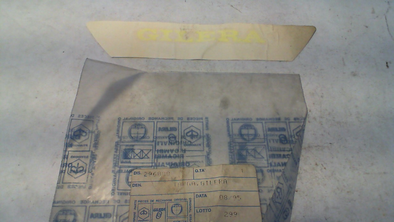 TARGHETTA GIALLA GILERA 2961850090 EX 296888