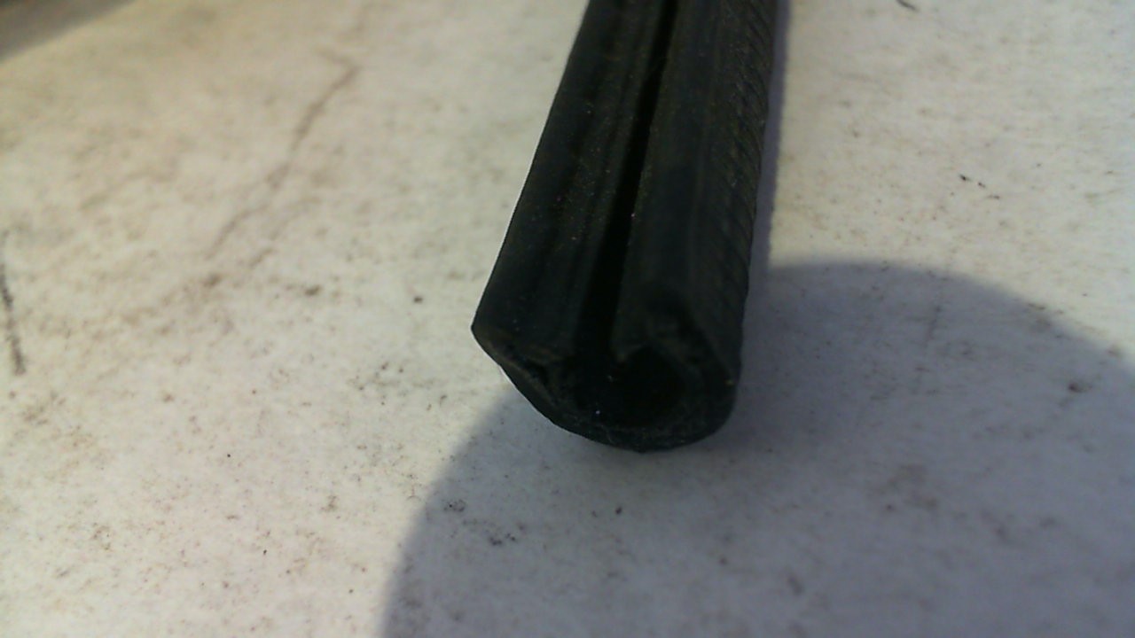 GUARNIZIONE CARENATURA SUZUKI 94631-44110-0000 - immagine 3