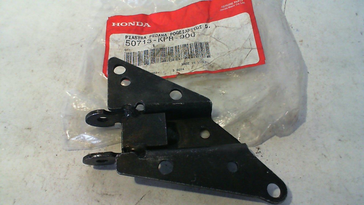 PIASTRA POGGIA PEDANA SH HONDA 50713-KPR-900 - immagine 2