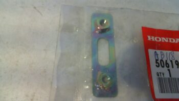 PIASTRA FISSAGGIO PEDANA CB HONDA 50619-mm5-000