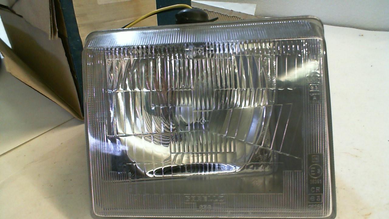 FARO ANTERIORE DX FIAT 127 MAGNETI MARELLI 712076620009