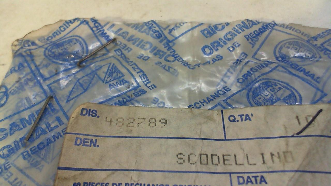 SCODELLINO DI PROTEZIONE K5 VALVOLE VESPA ET2 PIAGGIO 482789 - immagine 2
