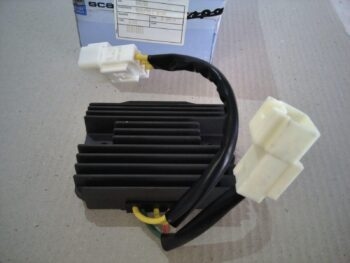 REGOLATORE DI TENSIONE VESPA LIBERTY MP3 PIAGGIO 641709
