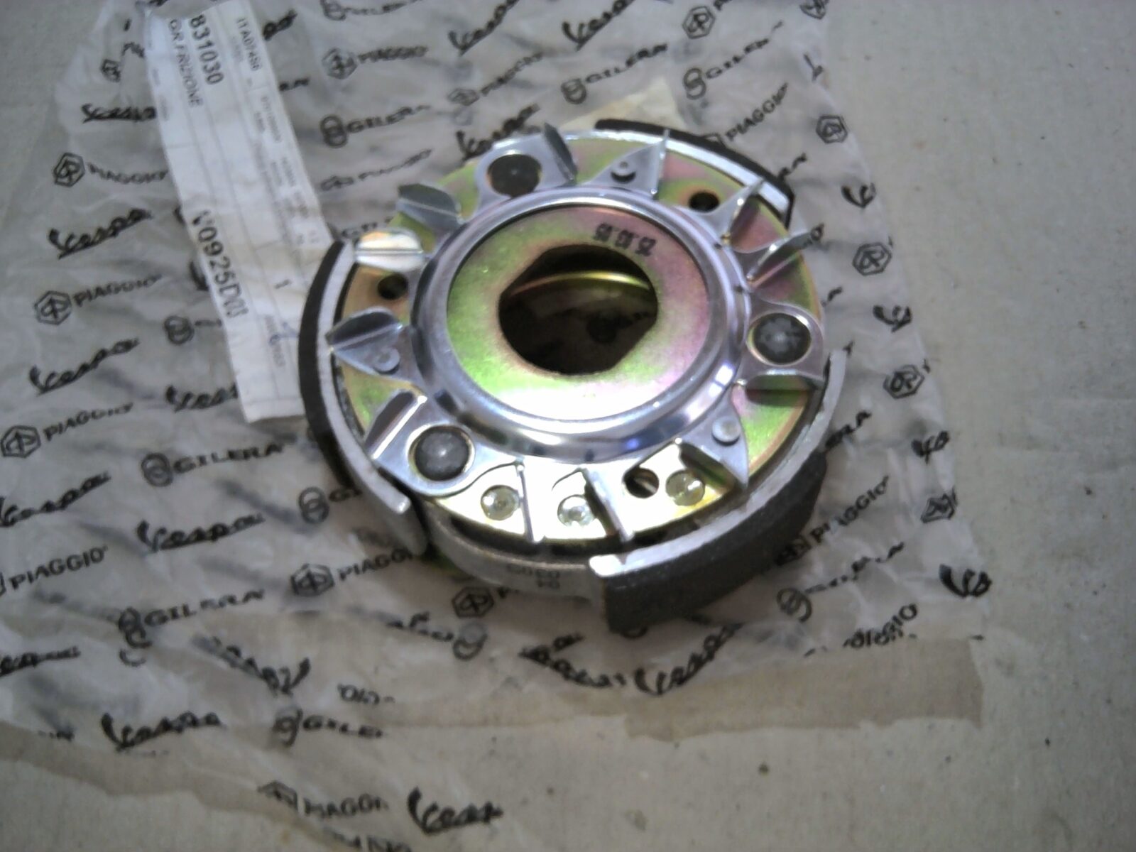 FRIZIONE RUNNER BEVERLY X9 200 PIAGGIO GILERA 801030