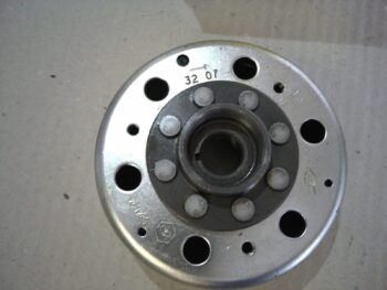 ROTORE VOLANO LIBERTY X8 PIAGGIO 584695