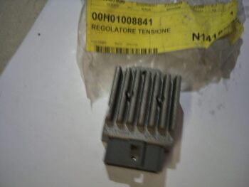 REGOLATORE TENSIONE APRILIA PIAGGIO 898891 EX 00H01008841