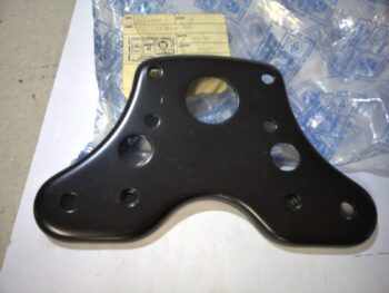 PIASTRA SUPERIORE FORCELLA BRAVO SUPERBRAVO PIAGGIO 2121455