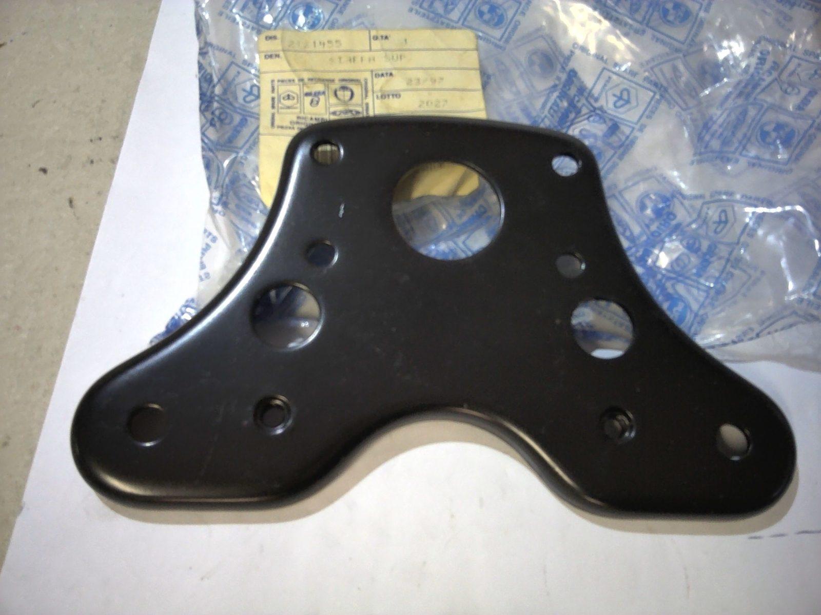 PIASTRA SUPERIORE FORCELLA BRAVO SUPERBRAVO PIAGGIO 2121455