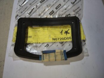 GUARNIZIONE FARO ANTERIORE APE 50 TM  501 PIAGGIO 213227