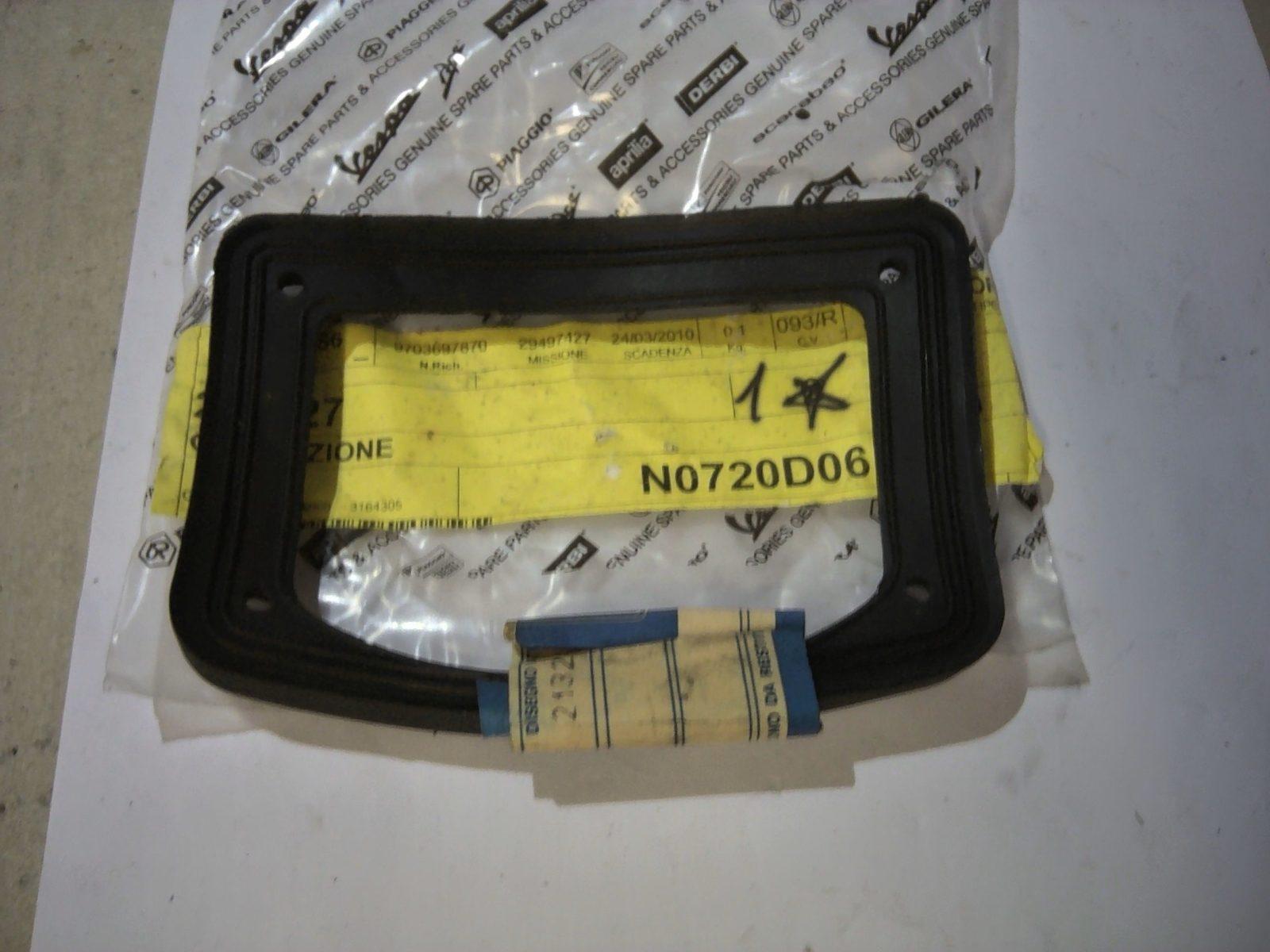 GUARNIZIONE FARO ANTERIORE APE 50 TM 501 PIAGGIO 213227