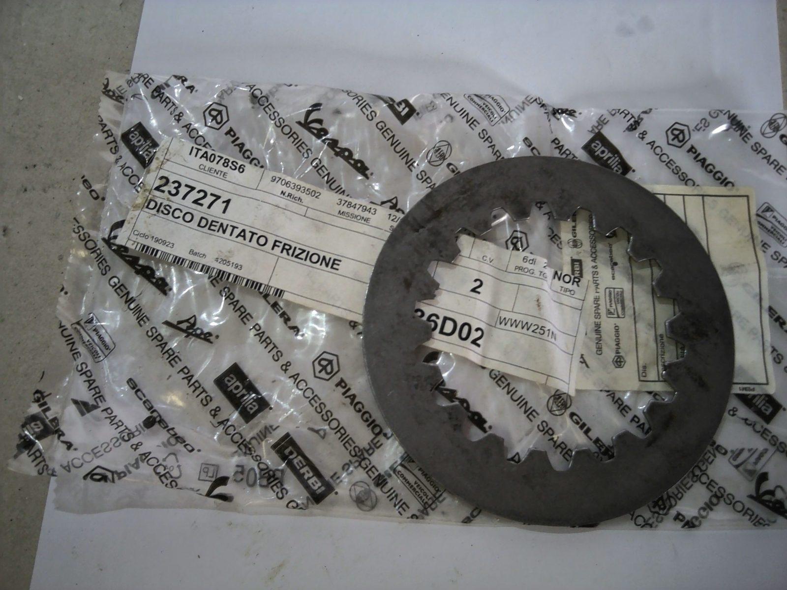 DISCO DENTATO FRIZIONE VESPA 125/150/200 PIAGGIO 237271