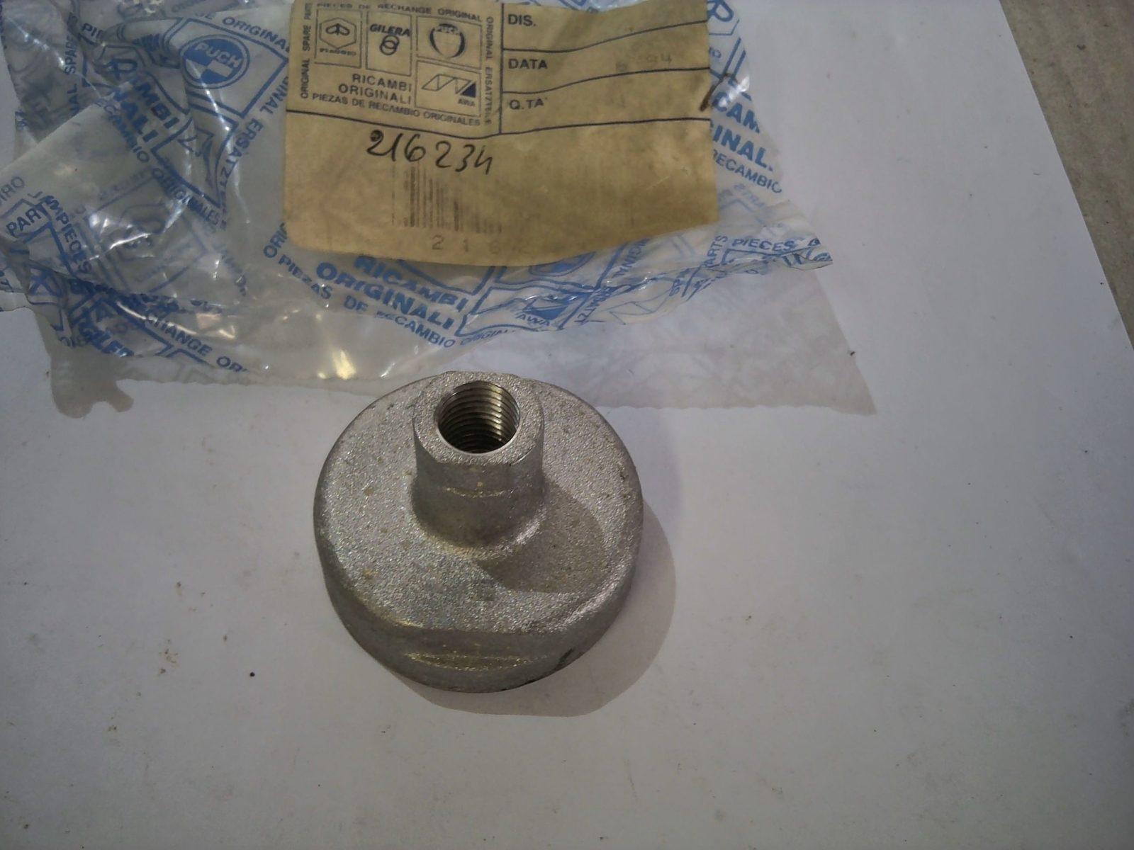 PIATTELLO SUP.AMMORTIZZATORE VESPA PIAGGIO 216234