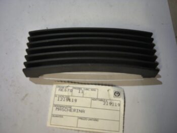 GRIGLIA COPRISTERZO VESPA PIAGGIO 219116 MARCA OLYMPIA 1219119