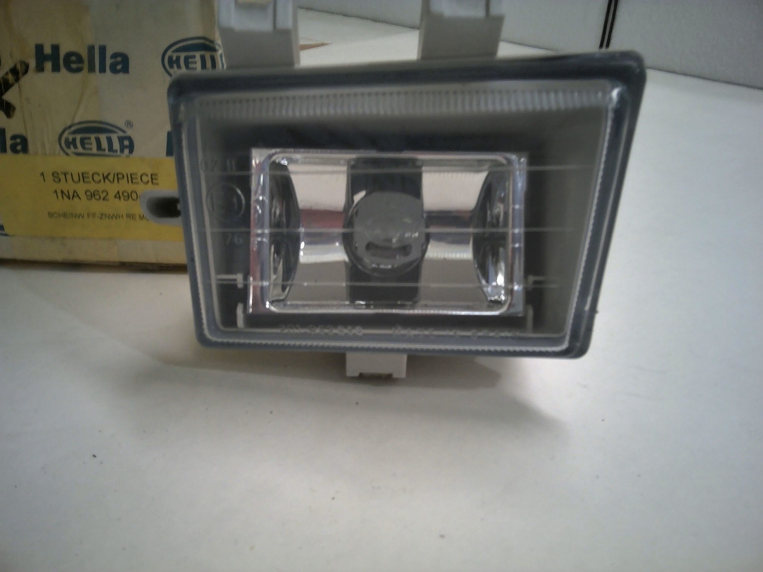 FENDINEBBIA DX VW POLO HELLA 1NA 962 490-021