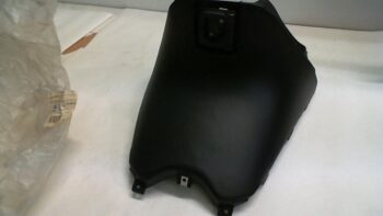 COPERTURA VANO MOTORE  NRG MC2 -MC3 EXTREME 50 PIAGGIO 957268000C